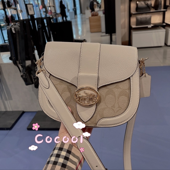 NWT Coach C2806 Georgie Saddle Bag In Signature Canvas Brand New - Picture 1 of 9